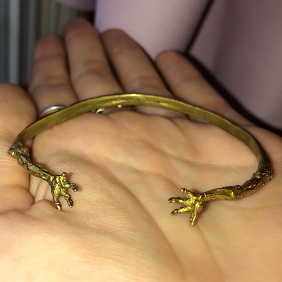 VERAMEAT adjustable tiny hand bracelet - Picture 3 of 3